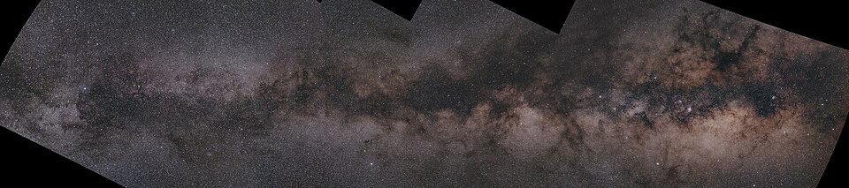 5 panel panorama of the northern summer Milky Way